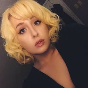 Meet your Posher, Caitlin